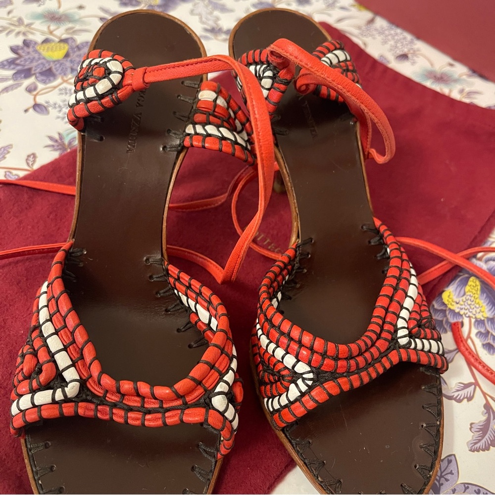 Bottega Veneta Red and White Heeled Sandals Authentic - Picture 4 of 6